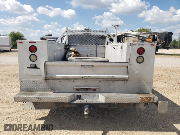 2012 Ford F-350 z VIN 1FD8X3G66CEC34527, wystawiony jako Copart lot #65812884 z przebiegiem 279 271 mil mil oraz Szkoda całkowita • Salvage title. Historia ofert i sprzedaży dostępna na DreamBid. Obrazek 6.