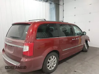 2014 Chrysler Town & Country Touring z VIN 2C4RC1BG2ER467240, wystawiony jako IAAI lot #41392549 z przebiegiem 146 652 mil mil oraz . Historia ofert i sprzedaży dostępna na DreamBid. Obrazek 4.