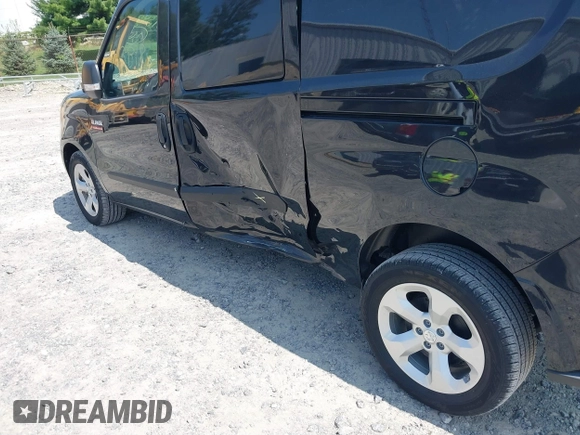 2022 Ram ProMaster City Cargo Tradesman z VIN ZFBHRFAB2N6Y42860, wystawiony jako IAAI lot #40139398 z przebiegiem 13 863 mil mil oraz . Historia ofert i sprzedaży dostępna na DreamBid. Obrazek 18.
