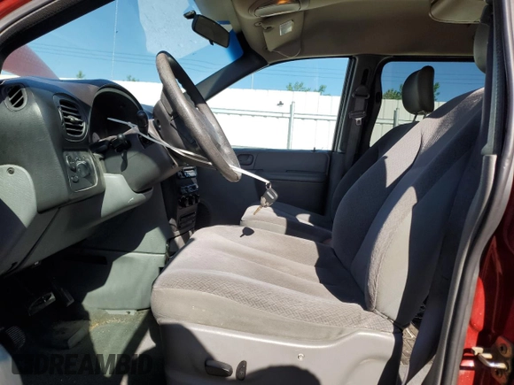 2005 Dodge Caravan SE z VIN 1D4GP24R15B126087, wystawiony jako Copart lot #58753005 z przebiegiem 216 010 mil mil oraz Szkoda całkowita • Salvage title. Historia ofert i sprzedaży dostępna na DreamBid. Obrazek 7.