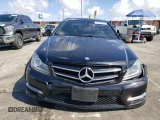 2015 Mercedes-Benz C 350 z VIN WDDGJ8JB9FG384277, wystawiony jako Copart lot #50709404 z przebiegiem 54 349 mil mil oraz . Historia ofert i sprzedaży dostępna na DreamBid. Obrazek 5.
