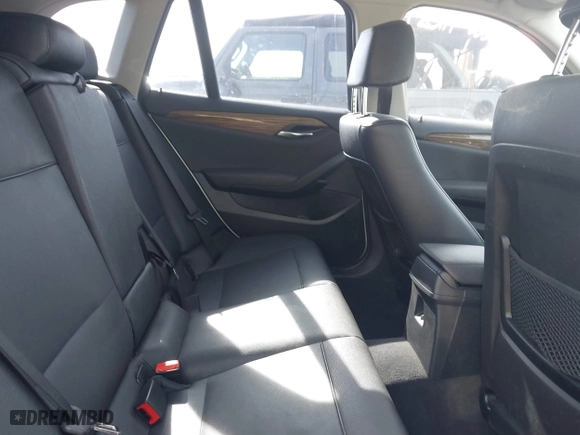 2013 BMW X1 28i with VIN WBAVM1C54DVW41570, listed as a IAAI auction lot 41909262 with 78,225 mi miles. Bid and sale history available at carsss.com. Image 8.