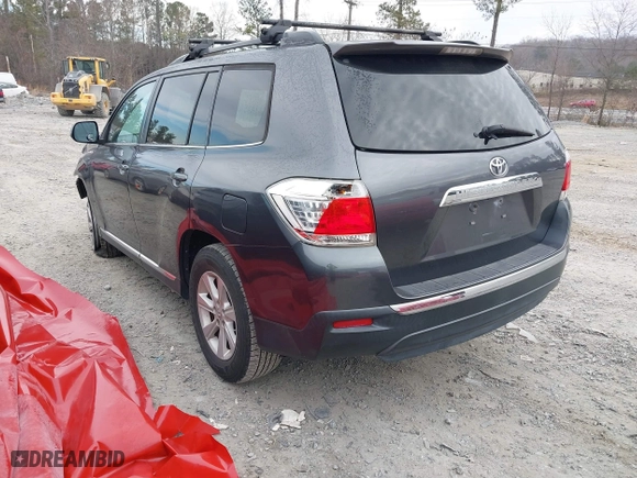 2013 Toyota Highlander with VIN 5TDZK3EH4DS137768, listed as a IAAI auction lot 41399693 with 179,372 mi miles. Bid and sale history available at carsss.com. Image 3.