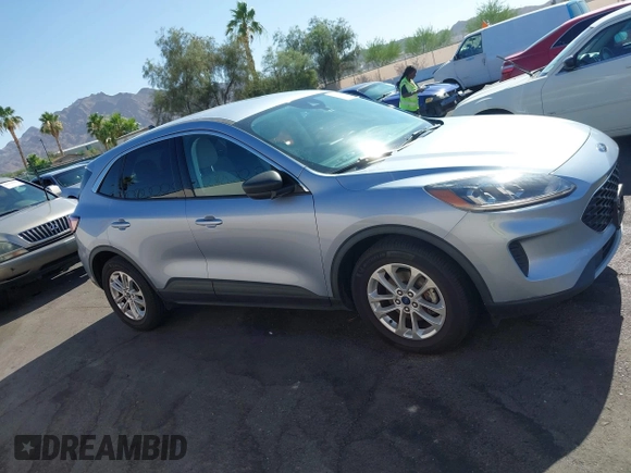 2022 Ford Escape SE z VIN 1FMCU0G6XNUB31007, wystawiony jako IAAI lot #42510666 z przebiegiem 106 236 mil mil oraz . Historia ofert i sprzedaży dostępna na DreamBid. Obrazek 13.