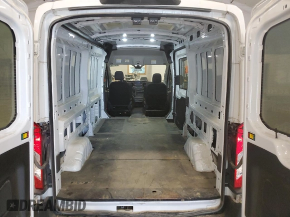 2022 Ford Transit Cargo with VIN 1FTBR2CG0NKA32901, listed as a Copart auction lot 63277404 with 29,146 mi miles and Salvage Title. Bid and sale history available at DreamBid. Image 10.