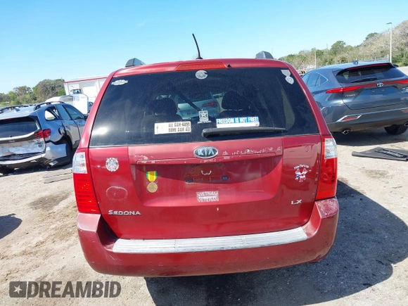 2009 Kia Sedona LX with VIN KNDMB233296307113, listed as a IAAI auction lot 41696813 with 121,722 mi miles. Bid and sale history available at carsss.com. Image 16.