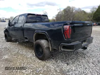 2024 GMC Sierra 3500HD AT4 z VIN 1GT49VEY7RF200824, wystawiony jako Copart lot #49263474 z przebiegiem Nie podano mil oraz Szkody całkowita. Historia ofert i sprzedaży dostępna na DreamBid. Obrazek 2.