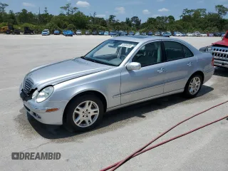 2005 Mercedes-Benz E 320 with VIN WDBUF65J65A725526, listed as a Copart auction lot 53283235 with 73,312 mi miles and Salvage Title. Bid and sale history available at DreamBid. Image 1.