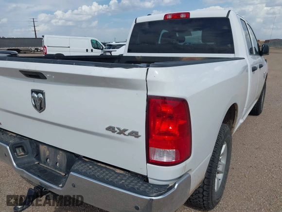 2019 Ram 1500 Tradesman z VIN 1C6RR7FG6KS590438, wystawiony jako IAAI lot #42086963 z przebiegiem 81 328 mil mil oraz . Historia ofert i sprzedaży dostępna na DreamBid. Obrazek 6.