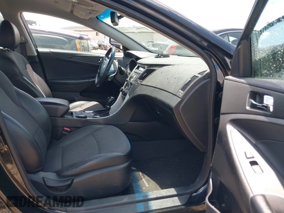 2013 Hyundai Sonata Limited with VIN 5NPEC4AC1DH583846, listed as a IAAI auction lot 42219947 with 120,889 mi miles and . Bid and sale history available at DreamBid. Image 5.