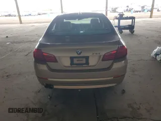 2012 BMW 5 Series 528i z VIN WBAXG5C50CDW85402, wystawiony jako Copart lot #56909125 z przebiegiem Nie podano mil oraz Czysty tytuł • Clean title. Historia ofert i sprzedaży dostępna na DreamBid. Obrazek 6.