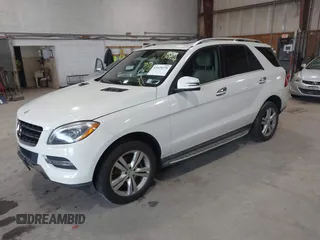 2013 Mercedes-Benz M 350 z VIN 4JGDA5HBXDA128906, wystawiony jako IAAI lot #42429278 z przebiegiem 147 812 mil mil oraz . Historia ofert i sprzedaży dostępna na DreamBid. Obrazek 2.