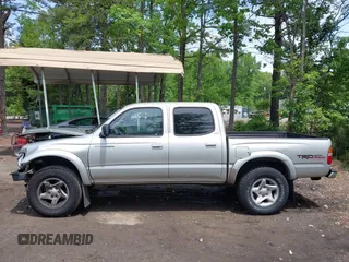 2002 Toyota Tacoma PreRunner с VIN 5TEGN92N02Z063860, выставлен на аукционе IAAI как лот 42177157 с пробегом 121 738 миль миль и . История ставок и продаж доступна на DreamBid. Изображение 15.