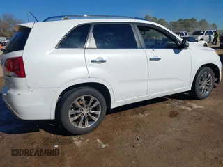 2011 Kia Sorento SX with VIN 5XYKW4A24BG093780, listed as a IAAI auction lot 41388971 with 171,673 mi miles. Bid and sale history available at carsss.com. Image 4.