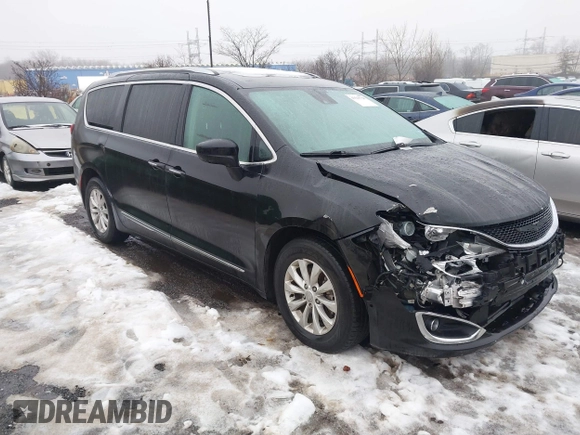 2019 Chrysler Pacifica Touring L with VIN 2C4RC1BG2KR715353, listed as a IAAI auction lot 41545730 with 38,500 mi miles and . Bid and sale history available at DreamBid. Image 1.