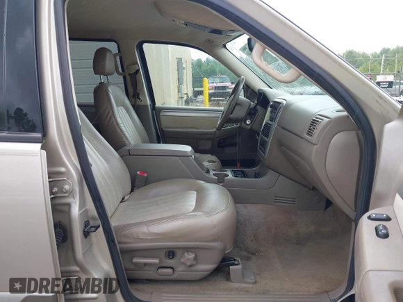 2004 Mercury Mountaineer Convenience with VIN 4M2ZU86KX4UJ13689, listed as a IAAI auction lot 42525764 with 230,991 mi miles and . Bid and sale history available at DreamBid. Image 5.
