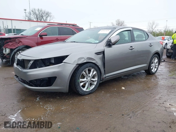 2013 Kia Optima EX z VIN 5XXGN4A72DG166687, wystawiony jako IAAI lot #41967631 z przebiegiem 202 712 mil mil oraz . Historia ofert i sprzedaży dostępna na DreamBid. Obrazek 6.