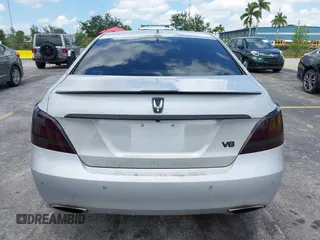 2016 Hyundai Equus Signature z VIN KMHGH4JH8GU101000, wystawiony jako IAAI lot #42560008 z przebiegiem 68 798 mil mil oraz . Historia ofert i sprzedaży dostępna na DreamBid. Obrazek 16.