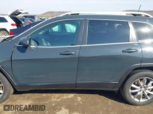2018 Jeep Cherokee Limited with VIN 1C4PJMDB0JD569732, listed as a IAAI auction lot 41665127 with 55,412 mi miles. Bid and sale history available at carsss.com. Image 15.