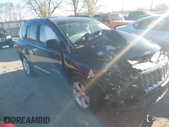 2015 Jeep Compass Latitude with VIN 1C4NJCEB4FD400322, listed as a IAAI auction lot 41802399 with 139,060 mi miles. Bid and sale history available at carsss.com. Image 1.