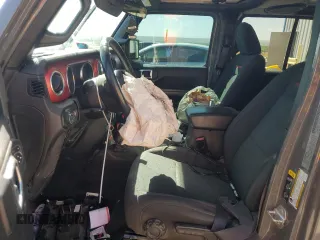 2020 Jeep Gladiator Rubicon with VIN 1C6JJTBG9LL163270, listed as a Copart auction lot 53654005 with 74,744 mi miles and Salvage title. Bid and sale history available at DreamBid. Image 7.
