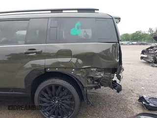 2025 Hyundai Santa Fe Calligraphy с VIN 5NMP5DGL7SH121795, выставлен на аукционе IAAI как лот 42488004 с пробегом 1 974 миль миль и . История ставок и продаж доступна на DreamBid. Изображение 18.