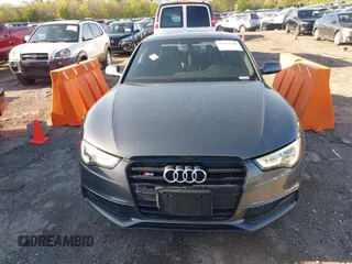 2015 Audi S5 Premium Plus z VIN WAUCGAFR0FA045606, wystawiony jako IAAI lot #41962738 z przebiegiem 199 416 mil mil oraz . Historia ofert i sprzedaży dostępna na DreamBid. Obrazek 12.