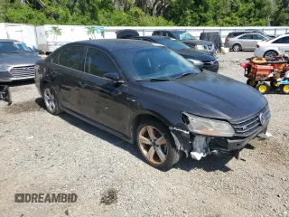 2018 Volkswagen Passat S z VIN 1VWAA7A37JC006863, wystawiony jako Copart lot #52935235 z przebiegiem 181 360 mil mil oraz Czysty tytuł • Clean title. Historia ofert i sprzedaży dostępna na DreamBid. Obrazek 4.