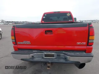 2005 GMC Sierra 3500 DRW SL with VIN 1GTHK33255F812166, listed as a IAAI auction lot 41992970 with 345,082 mi miles and . Bid and sale history available at DreamBid. Image 17.