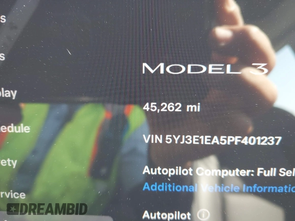 2023 Tesla Model 3 z VIN 5YJ3E1EA5PF401237, wystawiony jako IAAI lot #42520423 z przebiegiem 45 262 mil mil oraz . Historia ofert i sprzedaży dostępna na DreamBid. Obrazek 16.