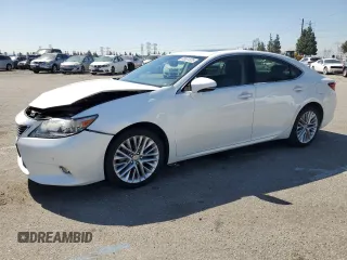 2013 Lexus ES 4dr Sdn with VIN JTHBK1GG1D2017331, listed as a Copart auction lot 52831325 with 93,906 mi miles and Salvage Title. Bid and sale history available at carsss.com. Image 1.