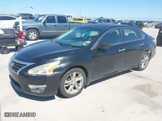 2015 Nissan Altima 2.5 SV with VIN 1N4AL3AP8FC498664, listed as a IAAI auction lot 41778661 with 143,242 mi miles. Bid and sale history available at carsss.com. Image 2.