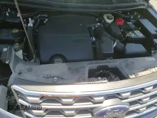 2017 Ford Explorer XLT with VIN 1FM5K7D81HGB21949, listed as a Copart auction lot 68558355 with 94,260 mi miles and Salvage title. Bid and sale history available at DreamBid. Image 15.