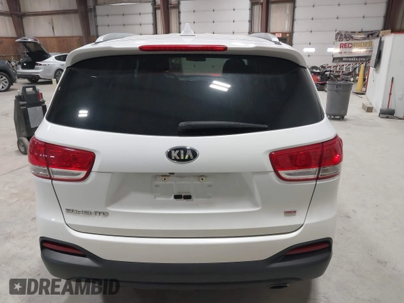 2018 Kia Sorento LX with VIN 5XYPGDA34JG360880, listed as a IAAI auction lot 41891431 with 90,996 mi miles. Bid and sale history available at carsss.com. Image 16.