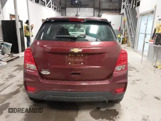 2017 Chevrolet Trax LS with VIN 3GNCJKSB9HL174725, listed as a IAAI auction lot 41589963 with 85,304 mi miles. Bid and sale history available at carsss.com. Image 17.