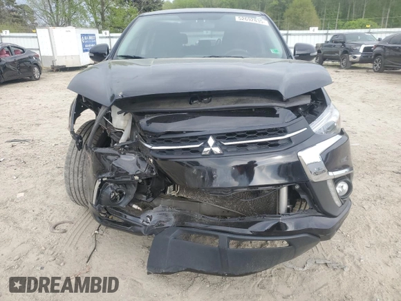 2019 Mitsubishi Outlander ES z VIN JA4AR3AU5KU028749, wystawiony jako Copart lot #52692835 z przebiegiem 122 439 mil mil oraz Szkoda całkowita • Salvage title. Historia ofert i sprzedaży dostępna na DreamBid. Obrazek 5.