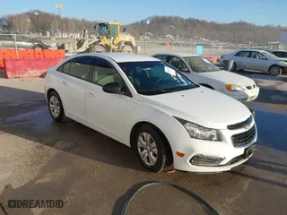 2015 Chevrolet Cruze LS with VIN 1G1PA5SH8F7280481, listed as a IAAI auction lot 41666348 with 86,584 mi miles. Bid and sale history available at carsss.com. Image 1.