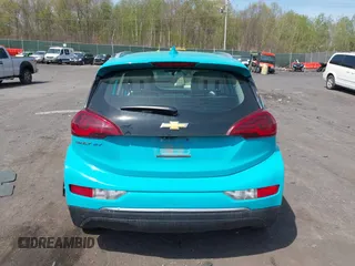 2020 Chevrolet Bolt EV Premier z VIN 1G1FZ6S05L4114842, wystawiony jako IAAI lot #42157277 z przebiegiem 57 705 mil mil oraz . Historia ofert i sprzedaży dostępna na DreamBid. Obrazek 16.