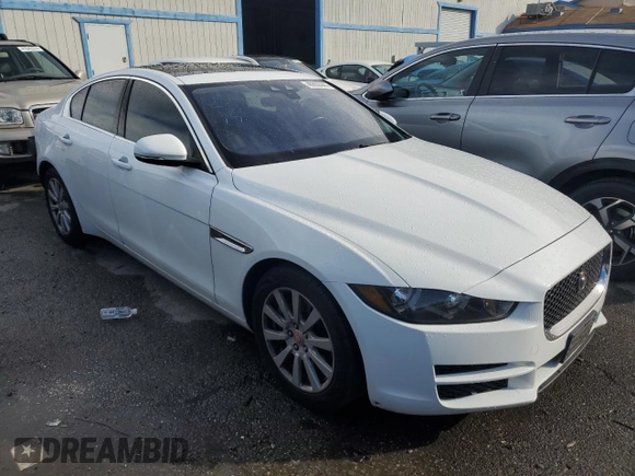 2019 Jaguar XE 25t with VIN SAJAR4FX4KCP48422, listed as a Copart auction lot 40850444 with 102,515 mi miles. Bid and sale history available at carsss.com. Image 4.