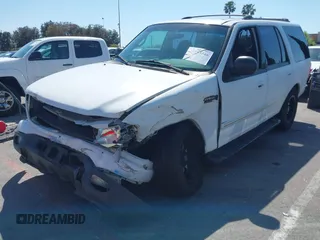2000 Ford Expedition XLT with VIN 1FMRU1568YLB31018, listed as a IAAI auction lot 41993546 with 1 mi miles. Bid and sale history available at carsss.com. Image 6.