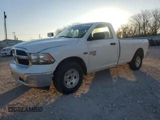 2020 Ram 1500 Tradesman z VIN 3C6JR6DT4LG168958, wystawiony jako Copart lot #87370504 z przebiegiem 88 045 mil mil oraz Czysty tytuł • Clean title. Historia ofert i sprzedaży dostępna na DreamBid. Obrazek 1.
