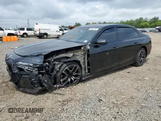 2024 BMW 7 Series 760i xDrive z VIN WBA33EJ05RCS20369, wystawiony jako Copart lot #58822485 z przebiegiem 14 554 mil mil oraz Szkoda całkowita • Salvage title. Historia ofert i sprzedaży dostępna na DreamBid. Obrazek 1.