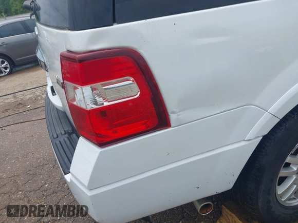2011 Ford Expedition XLT with VIN 1FMJU1H58BEF54161, listed as a IAAI auction lot 42442617 with 145,864 mi miles and . Bid and sale history available at DreamBid. Image 21.