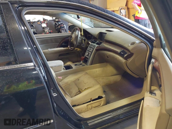 2005 Acura RL with VIN JH4KB16525C014577, listed as a IAAI auction lot 42191120 with 188,720 mi miles and . Bid and sale history available at DreamBid. Image 5.