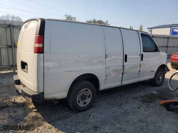2003 Chevrolet Express Cargo Van with VIN 1GCHG35U531158828, listed as a Copart auction lot 46955195 with 316,919 mi miles and Salvage Title. Bid and sale history available at carsss.com. Image 3.
