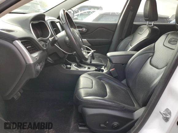 2018 Jeep Cherokee Overland z VIN 1C4PJMJX4JD614218, wystawiony jako Copart lot #69771824 z przebiegiem 59 695 mil mil oraz Szkoda całkowita • Salvage title. Historia ofert i sprzedaży dostępna na DreamBid. Obrazek 7.