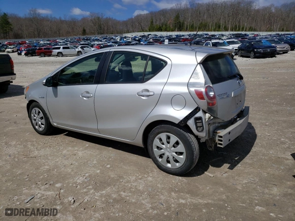 2014 Toyota Prius c One with VIN JTDKDTB31E1078066, listed as a Copart auction lot 49403625 with 172,177 mi miles and Clean Title. Bid and sale history available at carsss.com. Image 2.