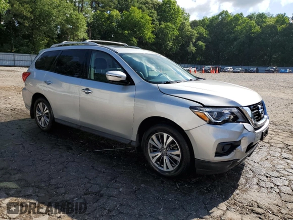 2017 Nissan Pathfinder SV z VIN 5N1DR2MN9HC909191, wystawiony jako Copart lot #56389135 z przebiegiem 95 101 mil mil oraz Szkoda całkowita • Salvage title. Historia ofert i sprzedaży dostępna na DreamBid. Obrazek 4.