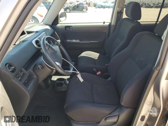 2005 Scion xB z VIN JTLKT334250219246, wystawiony jako Copart lot #57309185 z przebiegiem 101 492 mil mil oraz Szkoda całkowita • Salvage title. Historia ofert i sprzedaży dostępna na DreamBid. Obrazek 7.