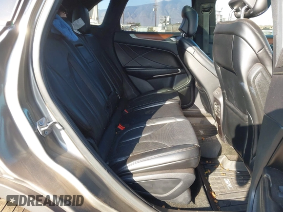 2016 Lincoln MKC Reserve with VIN 5LMTJ3DH0GUJ31789, listed as a IAAI auction lot 41190967 with 92,696 mi miles and . Bid and sale history available at DreamBid. Image 8.